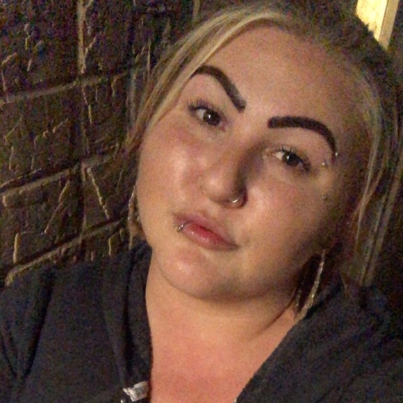 Meet your Posher, Kim - Picture 1 of 1